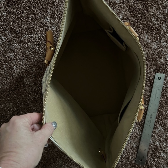 Louis Vuitton Damier Ebene GM Tote - Picture 10 of 13